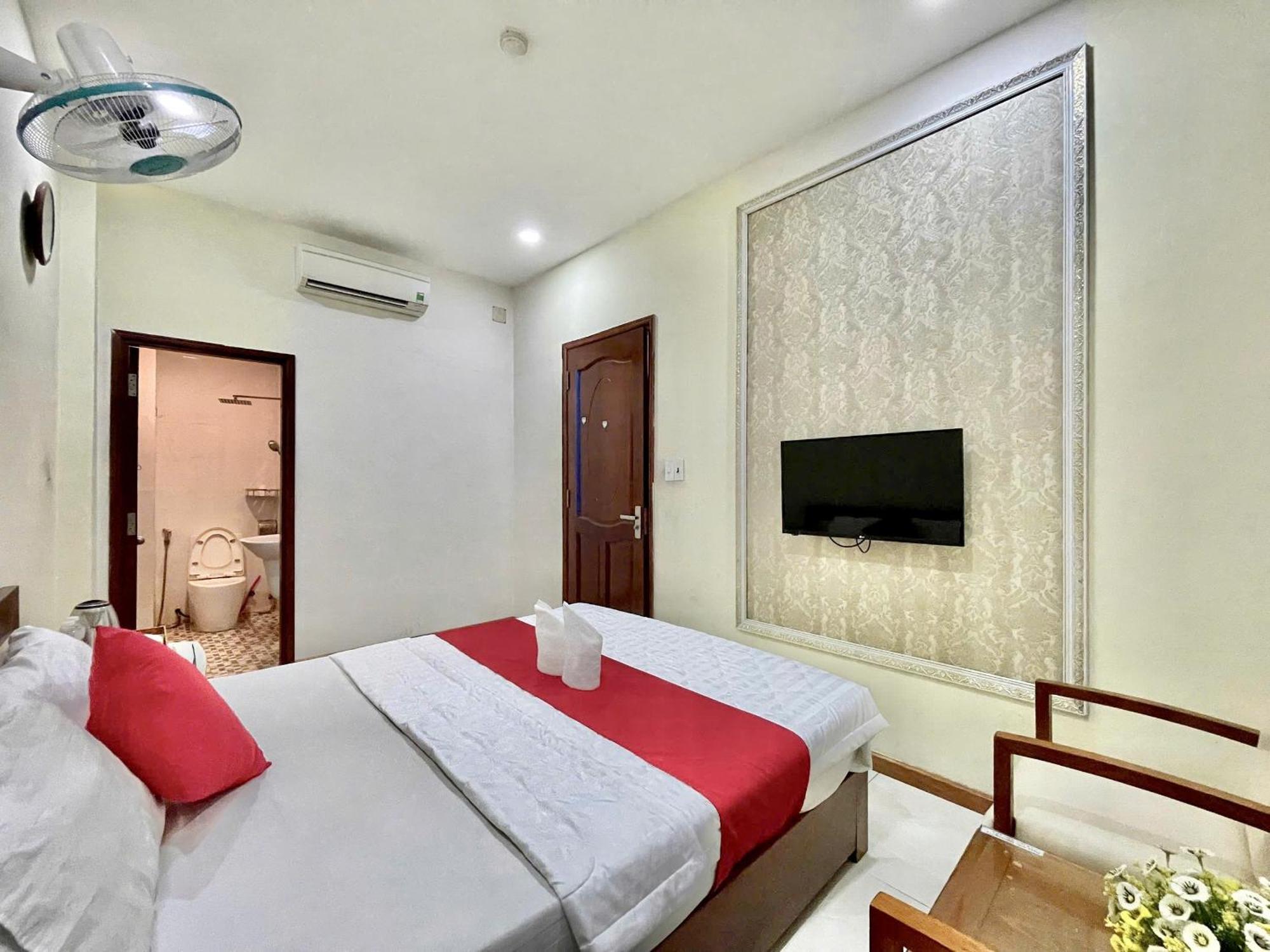 Nhu Y Hotel Хошимин Экстерьер фото