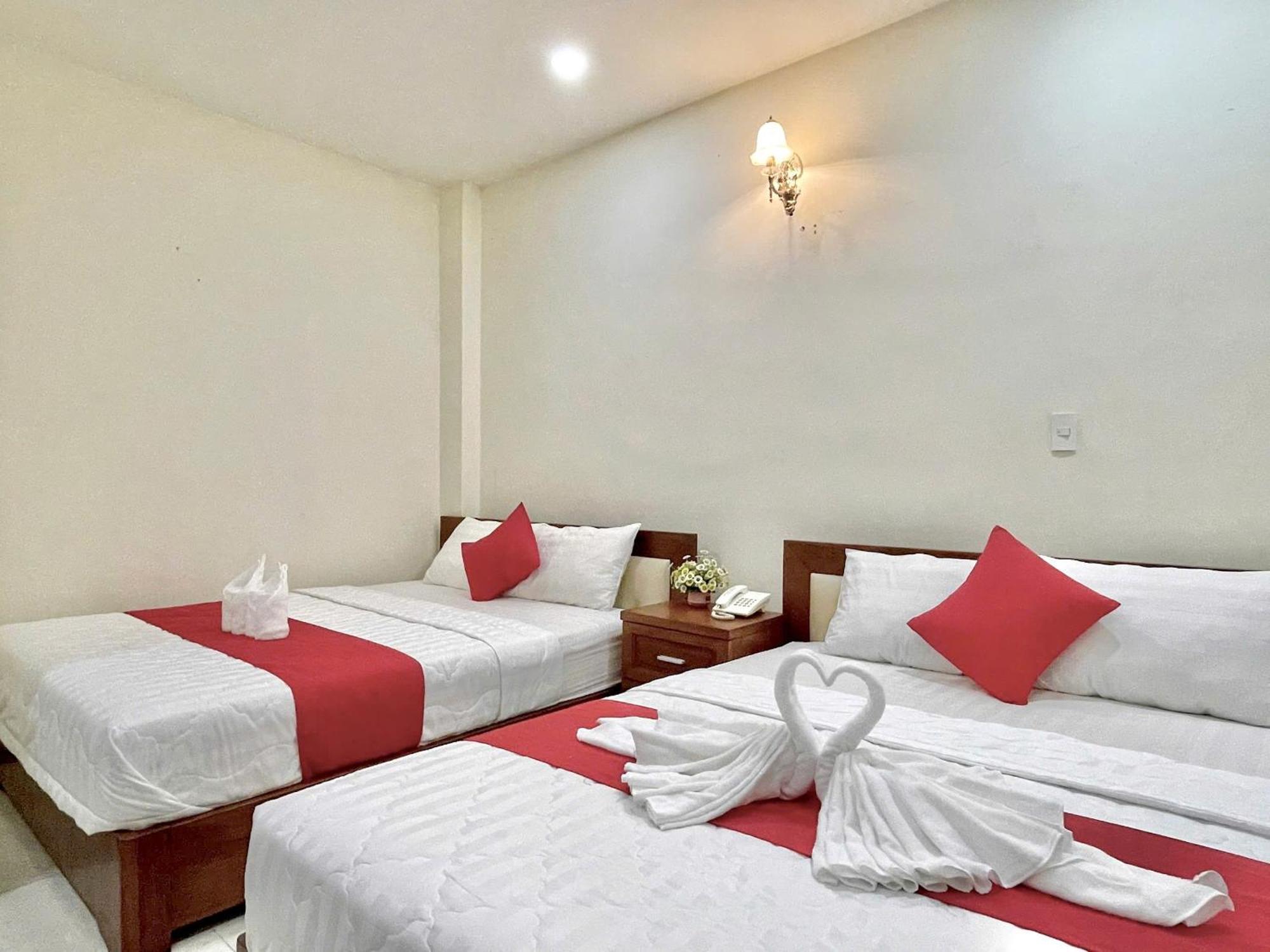 Nhu Y Hotel Хошимин Экстерьер фото