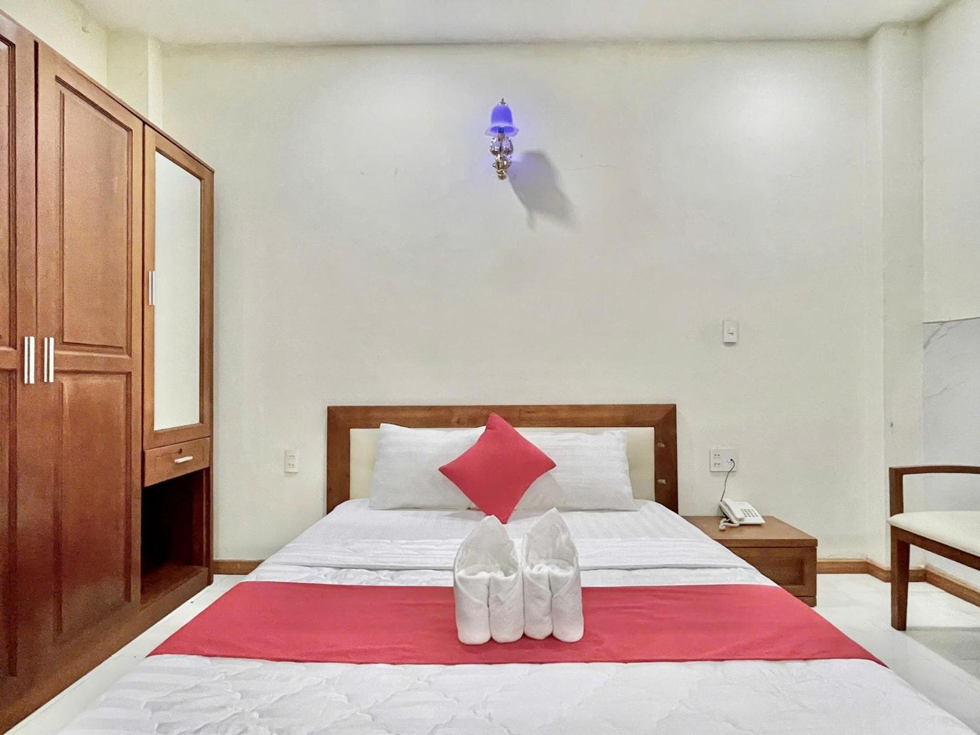 Nhu Y Hotel Хошимин Экстерьер фото
