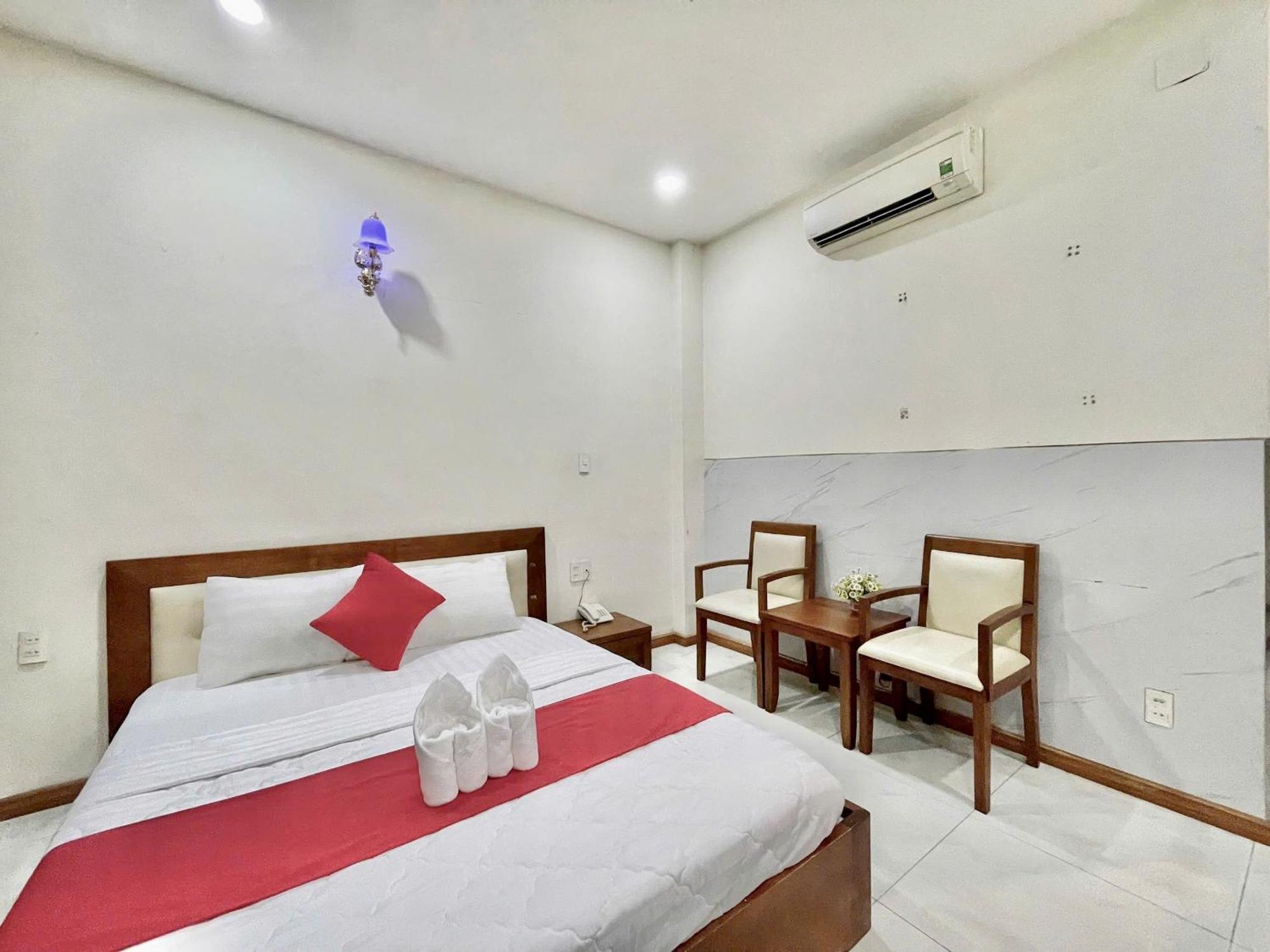 Nhu Y Hotel Хошимин Экстерьер фото