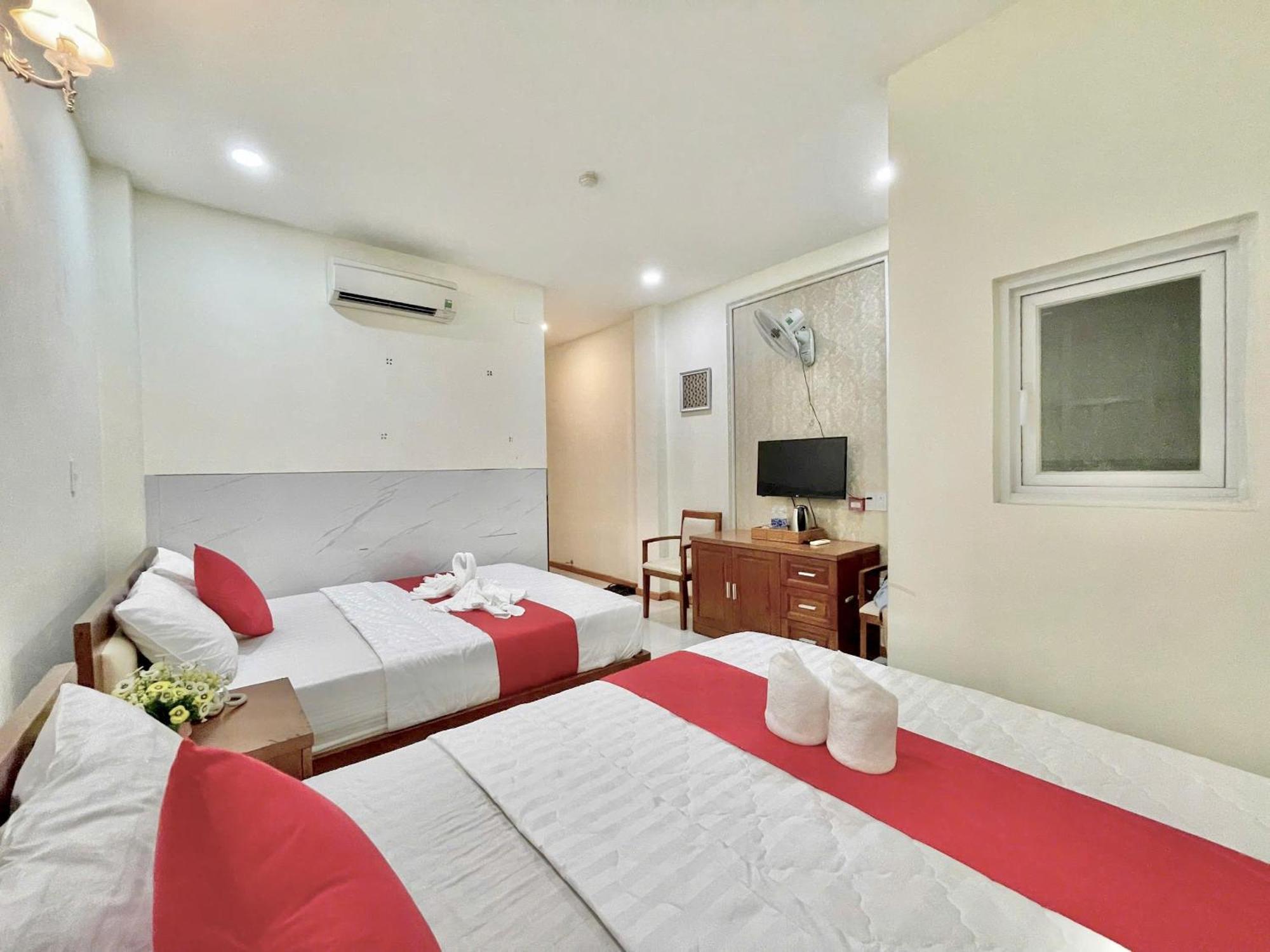 Nhu Y Hotel Хошимин Экстерьер фото