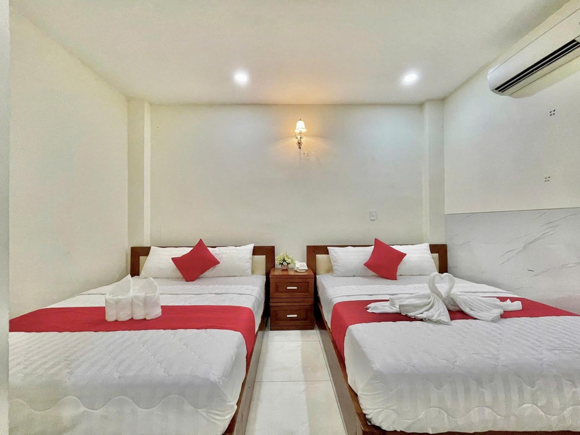 Nhu Y Hotel Хошимин Экстерьер фото