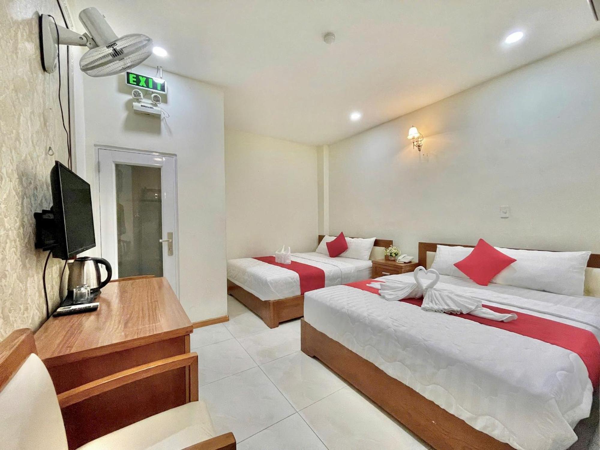 Nhu Y Hotel Хошимин Экстерьер фото